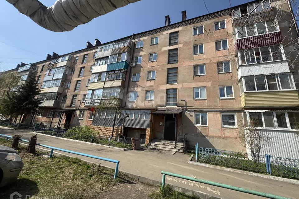 Продаётся 3-комнатная квартира, 51.8 м²