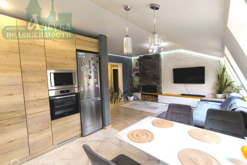 Продаётся 3-комнатная квартира, 93.5 м²