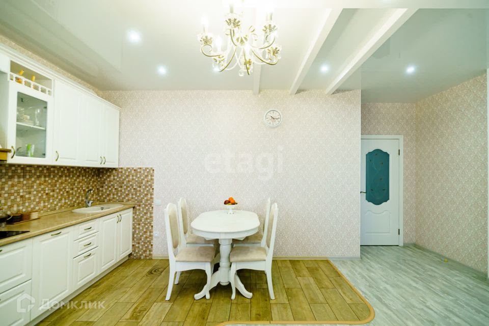 Продаётся 3-комнатная квартира, 66.9 м²