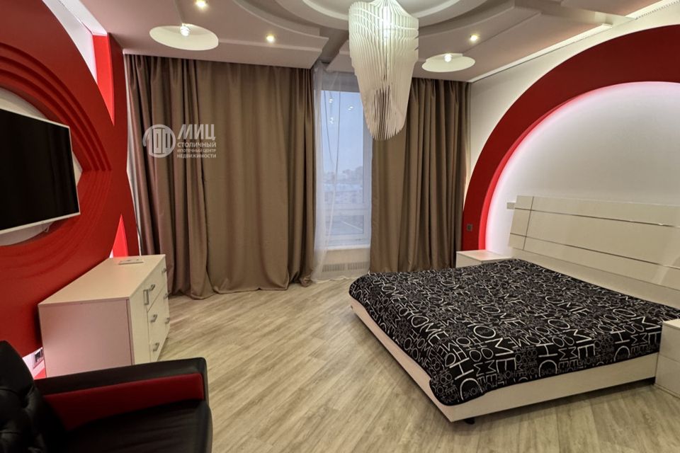 Продаётся 3-комнатная квартира, 156 м²