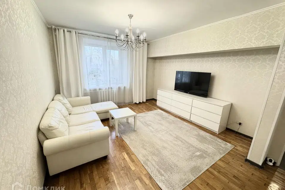 Продаётся 2-комнатная квартира, 58 м²
