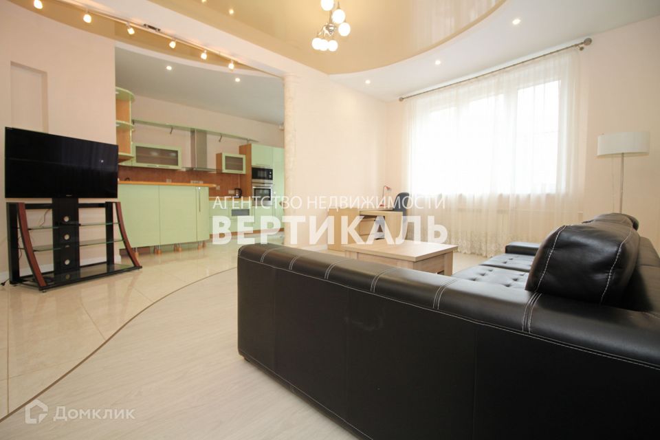 Сдаётся 2-комнатная квартира, 85 м²