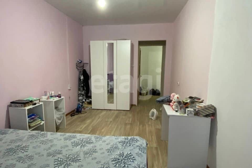 Продаётся комната в 2-комн. квартире, 44.6 м²