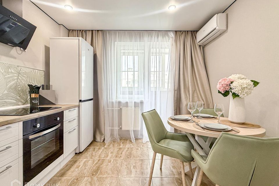 Продаётся 1-комнатная квартира, 38 м²