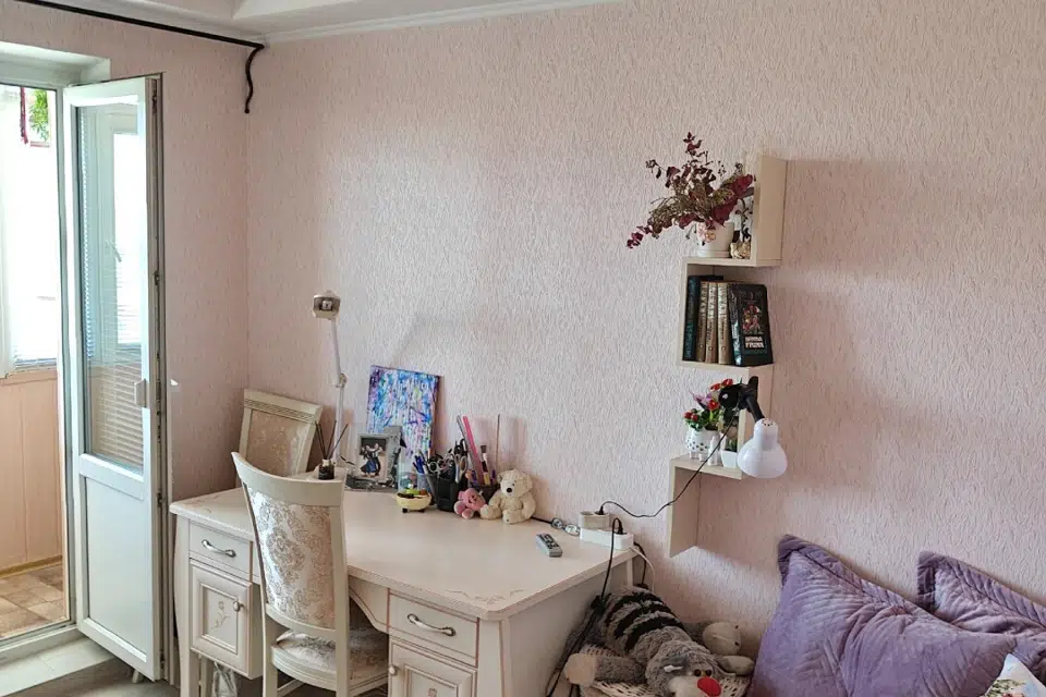 Продаётся 3-комнатная квартира, 53 м²