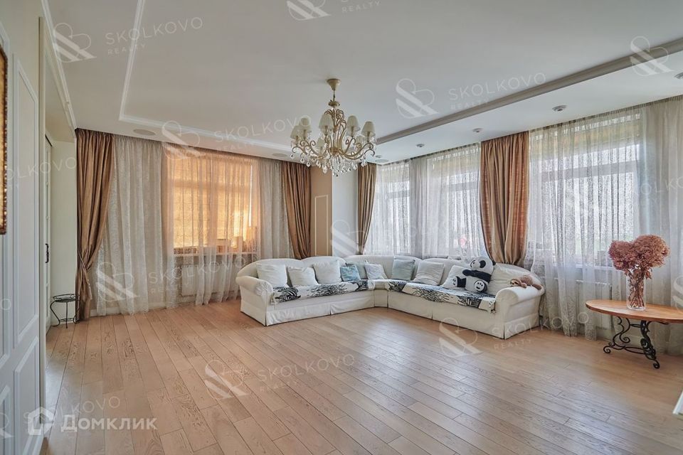 Продаётся 3-комнатная квартира, 163.4 м²
