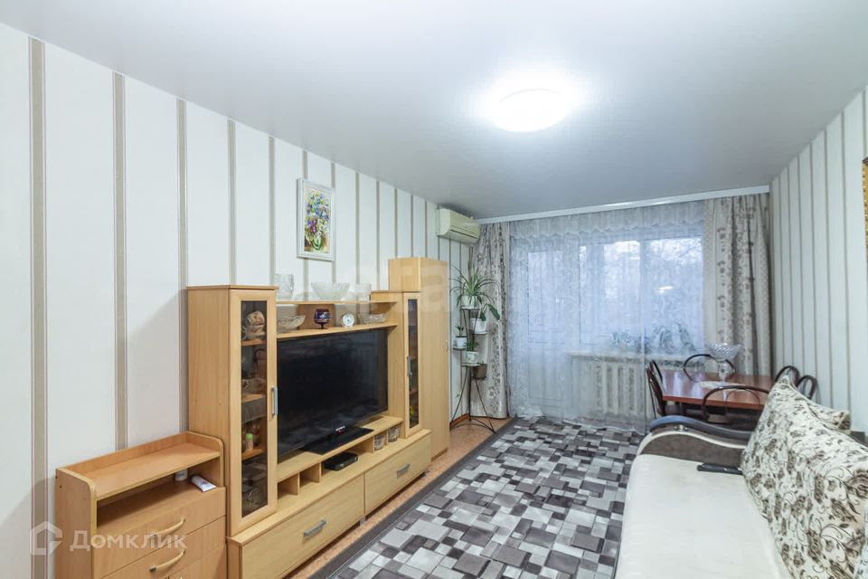 Продаётся 2-комнатная квартира, 42.8 м²
