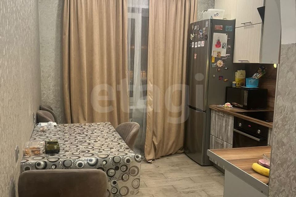Сдаётся 2-комнатная квартира, 68 м²
