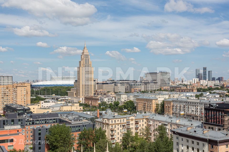 Продаётся 5-комнатная квартира, 177.4 м²