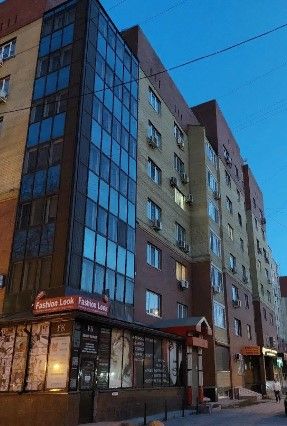 Продаётся 4-комнатная квартира, 153.7 м²