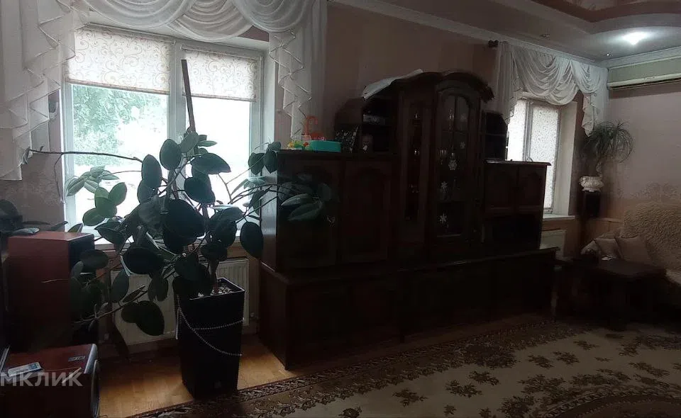 Продаётся 2-этажный дом, 244 м²