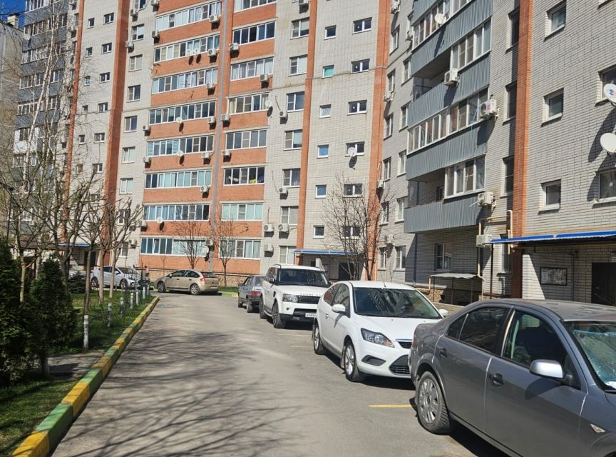 Продаётся 1-комнатная квартира, 42 м²