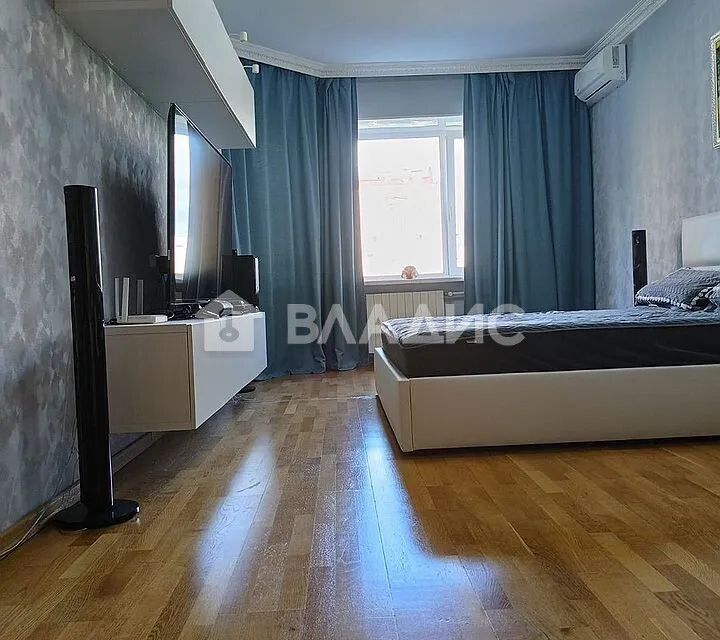 Продаётся 3-комнатная квартира, 104 м²