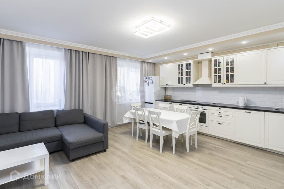 Продаётся 3-комнатная квартира, 93 м²