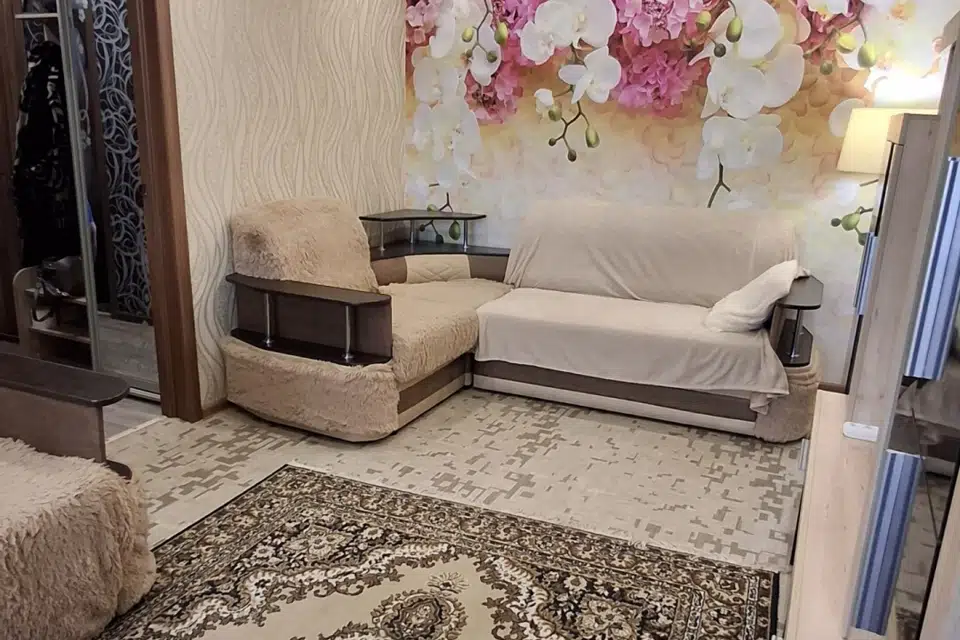 Продаётся 3-комнатная квартира, 57.3 м²