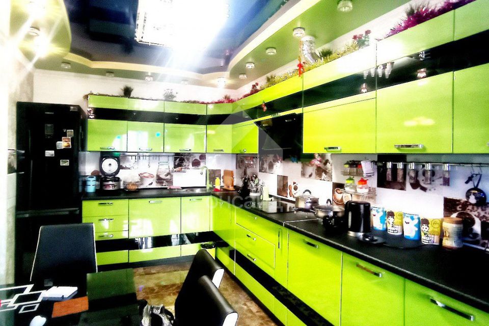 Продаётся 3-комнатная квартира, 77 м²