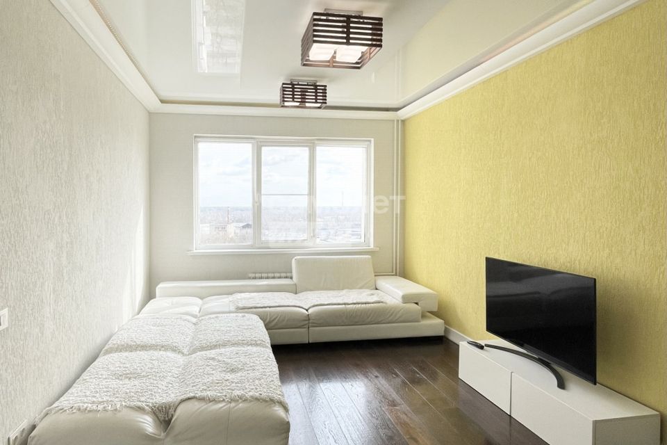 Продаётся 3-комнатная квартира, 98.2 м²
