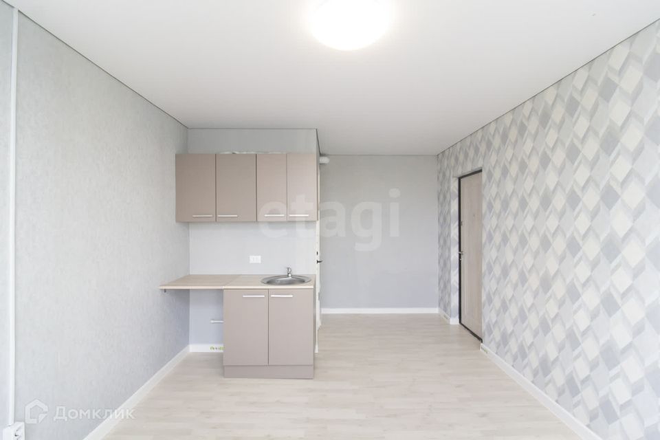 Продаётся комната в 1-комн. квартире, 18 м²