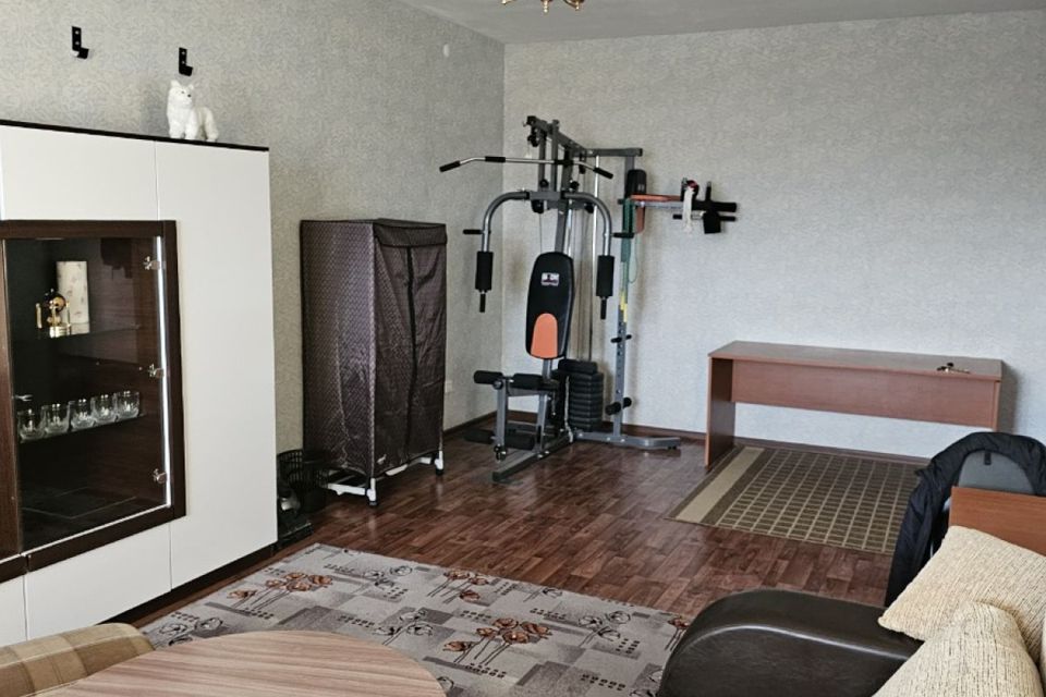 Сдаётся 2-комнатная квартира, 64 м²