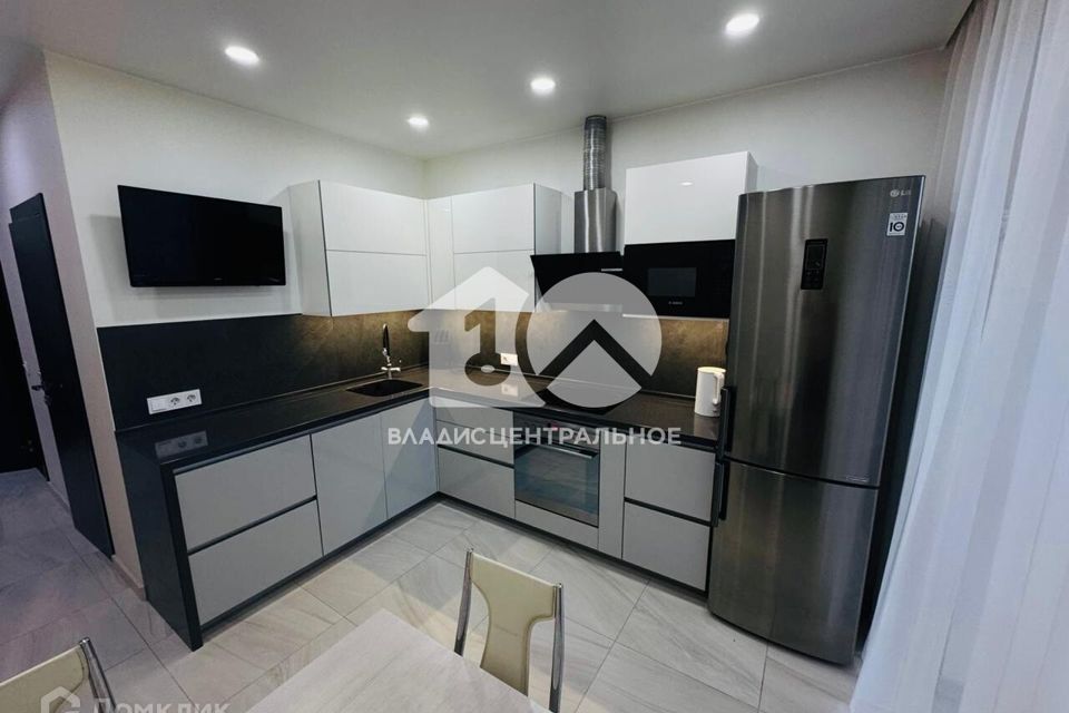Продаётся 2-комнатная квартира, 65.6 м²