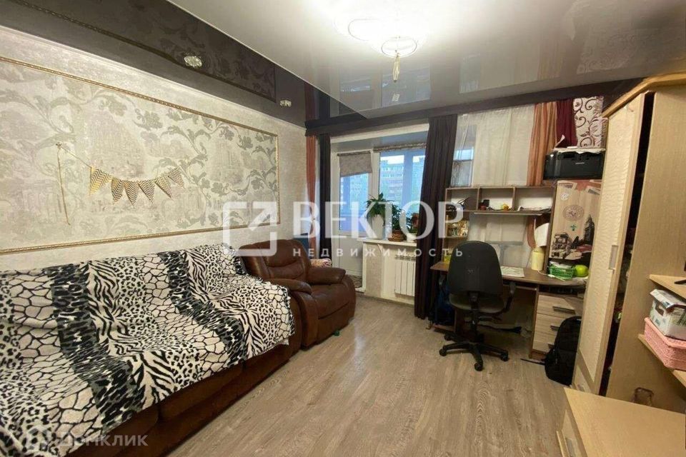 Продаётся 4-комнатная квартира, 80.9 м²