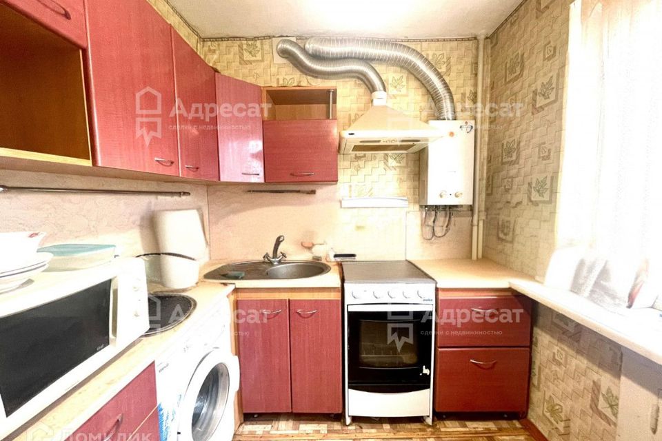 Продаётся 4-комнатная квартира, 62.3 м²
