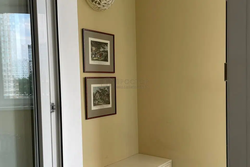 Продаётся 4-комнатная квартира, 122 м²