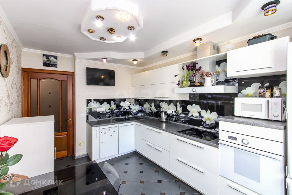 Продаётся 3-комнатная квартира, 81.7 м²