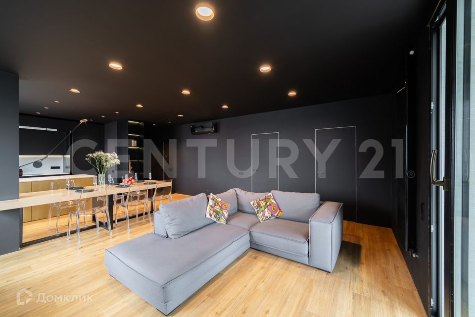 Продаётся 4-комнатная квартира, 103 м²