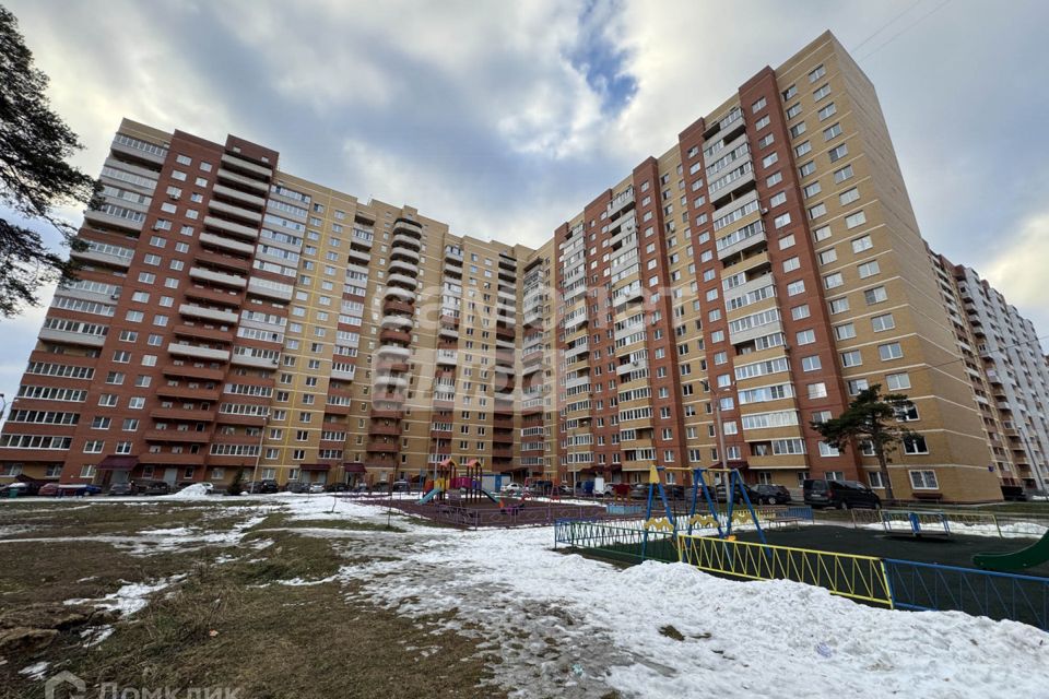 Продаётся 1-комнатная квартира, 42 м²