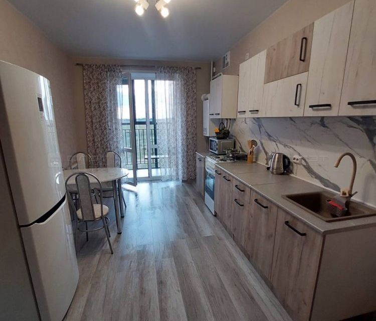Сдаётся 1-комнатная квартира, 40 м²