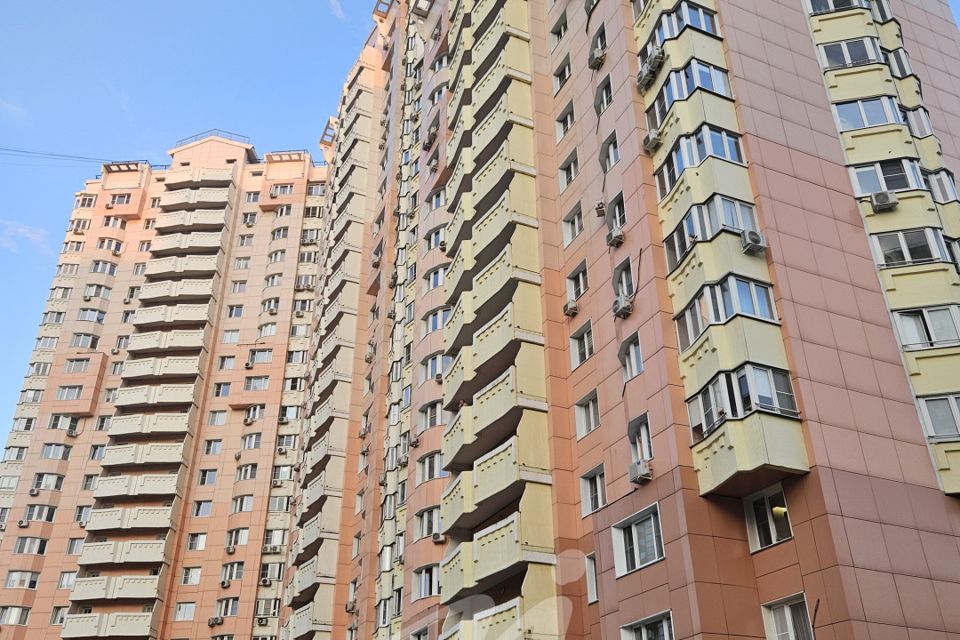 Продаётся 4-комнатная квартира, 105.3 м²
