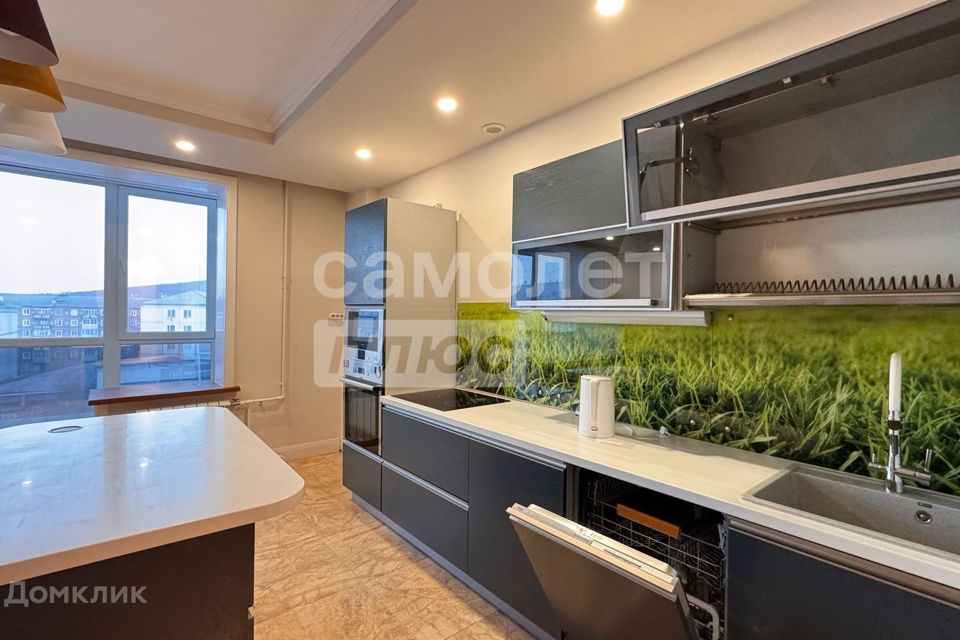 Продаётся 4-комнатная квартира, 132.5 м²