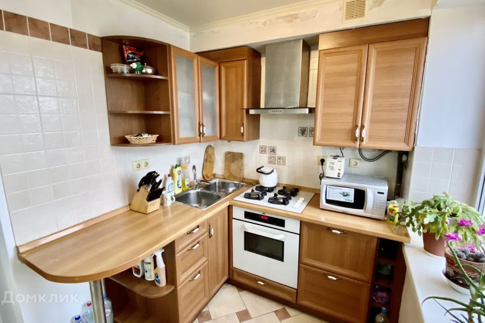 Продаётся 3-комнатная квартира, 56.9 м²