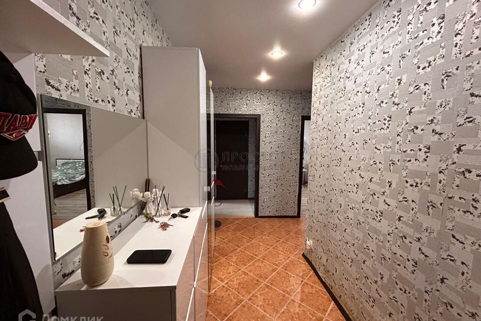 Продаётся 2-комнатная квартира, 69.8 м²