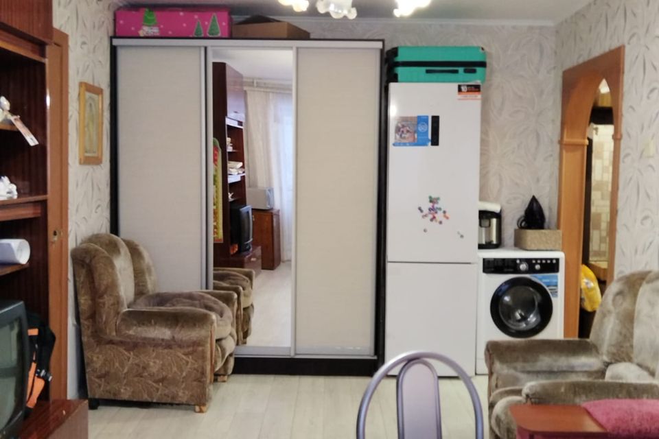 Продаётся 4-комнатная квартира, 61.1 м²