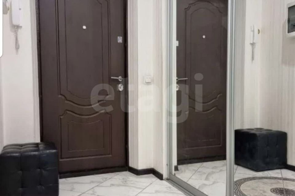 Продаётся 3-комнатная квартира, 118 м²