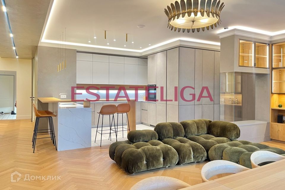 Продаётся 5-комнатная квартира, 170 м²