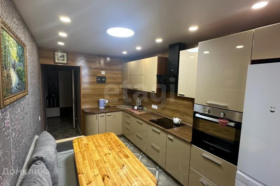 Сдаётся 1-комнатная квартира, 51 м²