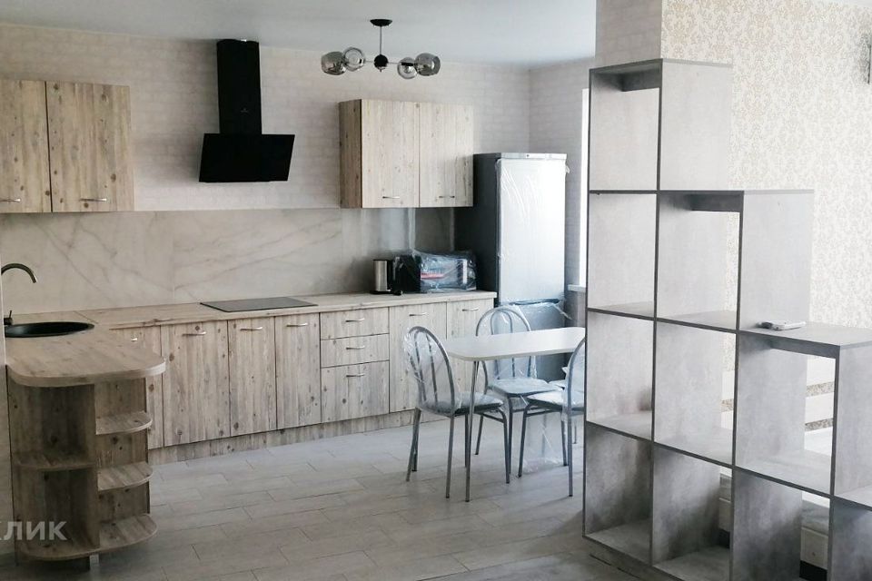 Сдаётся 1-комнатная квартира, 42 м²