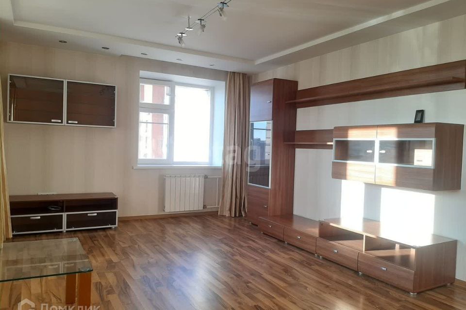 Продаётся 2-комнатная квартира, 65.8 м²