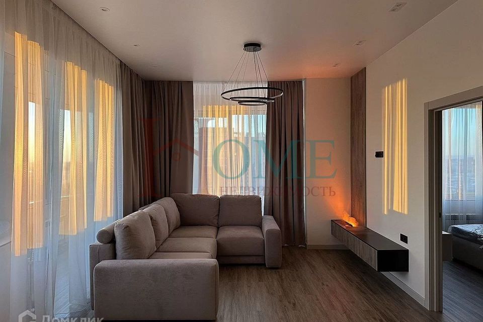 Сдаётся 2-комнатная квартира, 76.2 м²