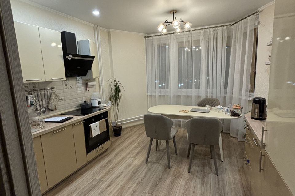 Продаётся 2-комнатная квартира, 62.5 м²