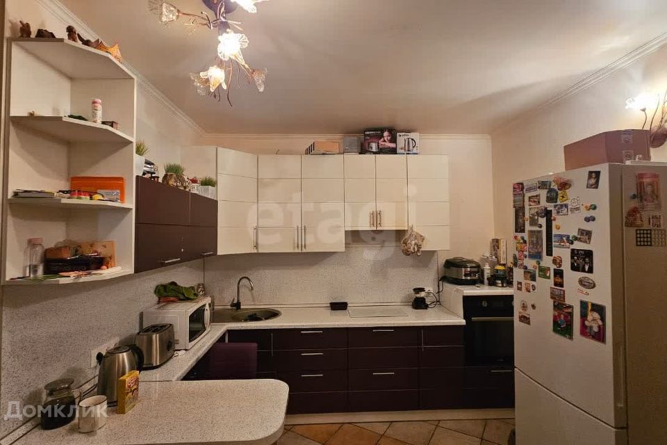 Продаётся 2-комнатная квартира, 61 м²