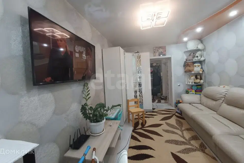 Продаётся 3-комнатная квартира, 56.5 м²