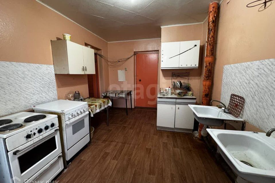 Продаётся комната в 6-комн. квартире, 12.5 м²