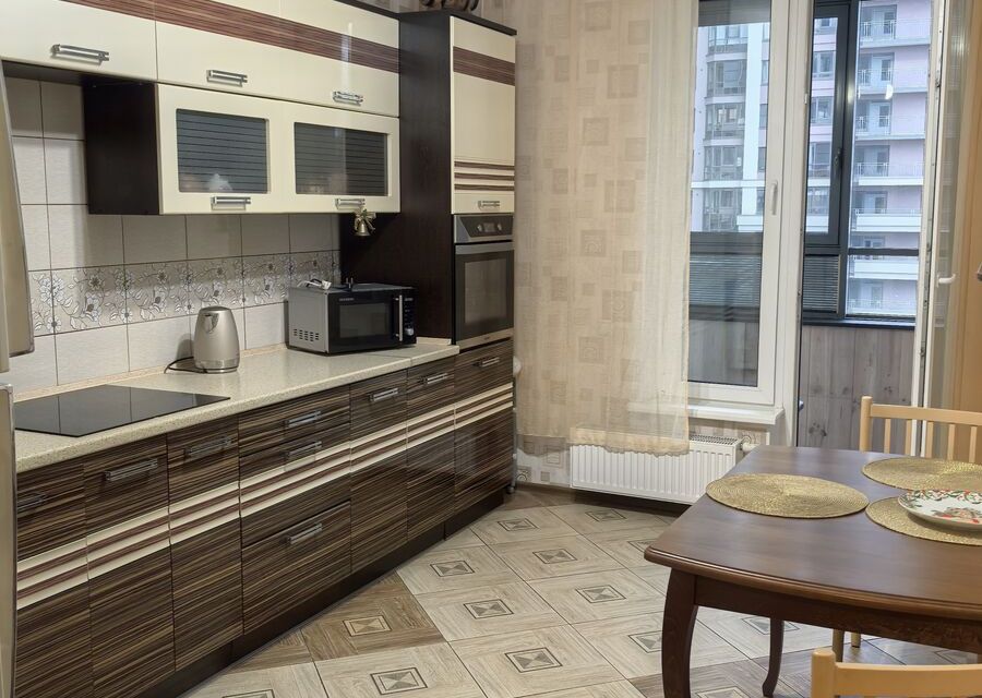 Сдаётся 2-комнатная квартира, 64.5 м²