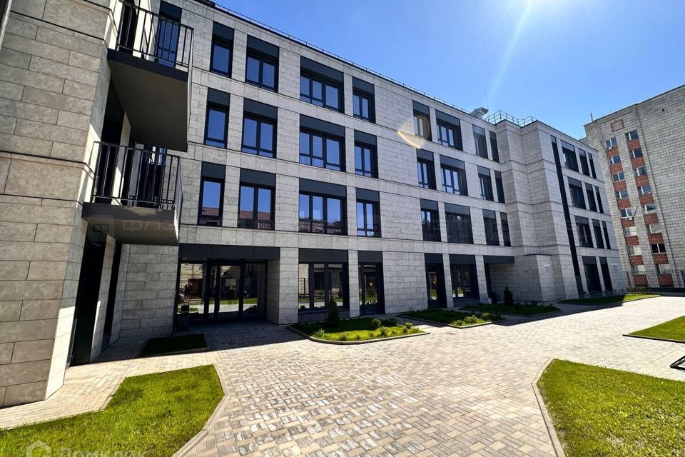 Продаётся 2-комнатная квартира, 71.2 м²