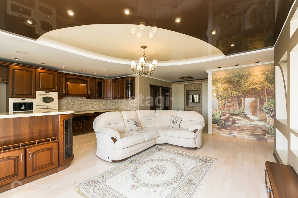 Продаётся 2-комнатная квартира, 103 м²