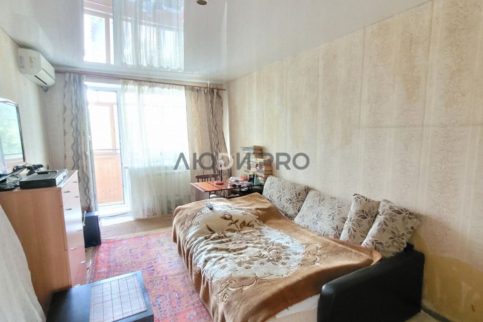 Продаётся 3-комнатная квартира, 59.4 м²